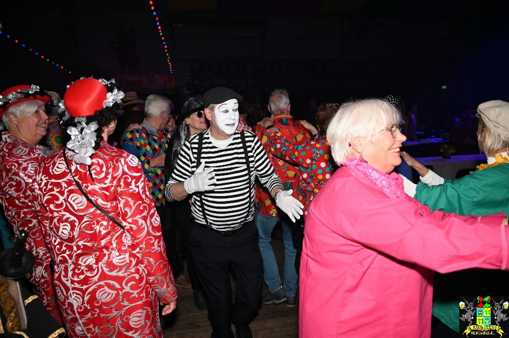 ../Images/Senioren carnaval 2024 463.jpg